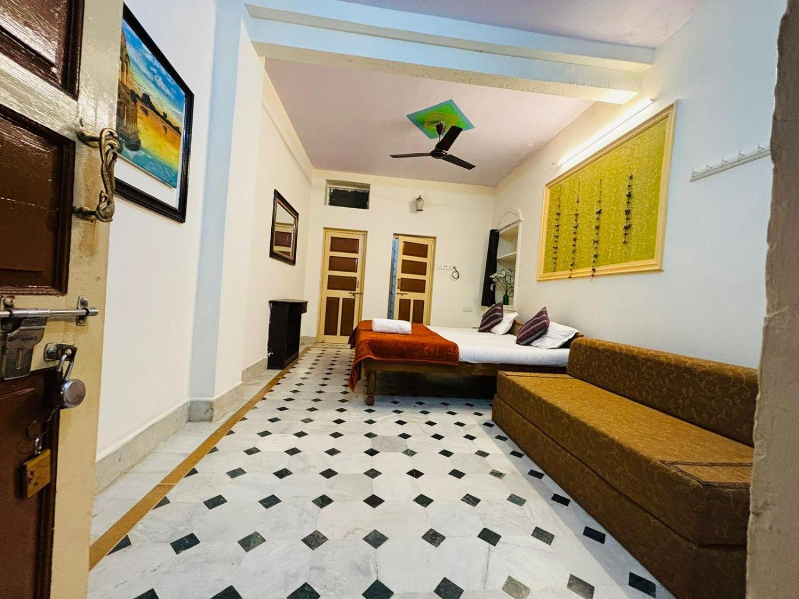 Hotel Renuka Jaisalmer Eksteriør bilde